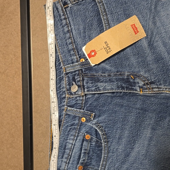 Distressed 502 Taper Levi's size 28x30 - Picture 9 of 10